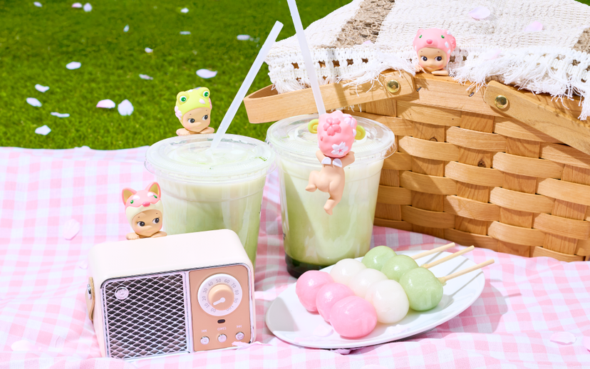 HIPPERS Cherry Blossom Series - Dream Desk Charm
